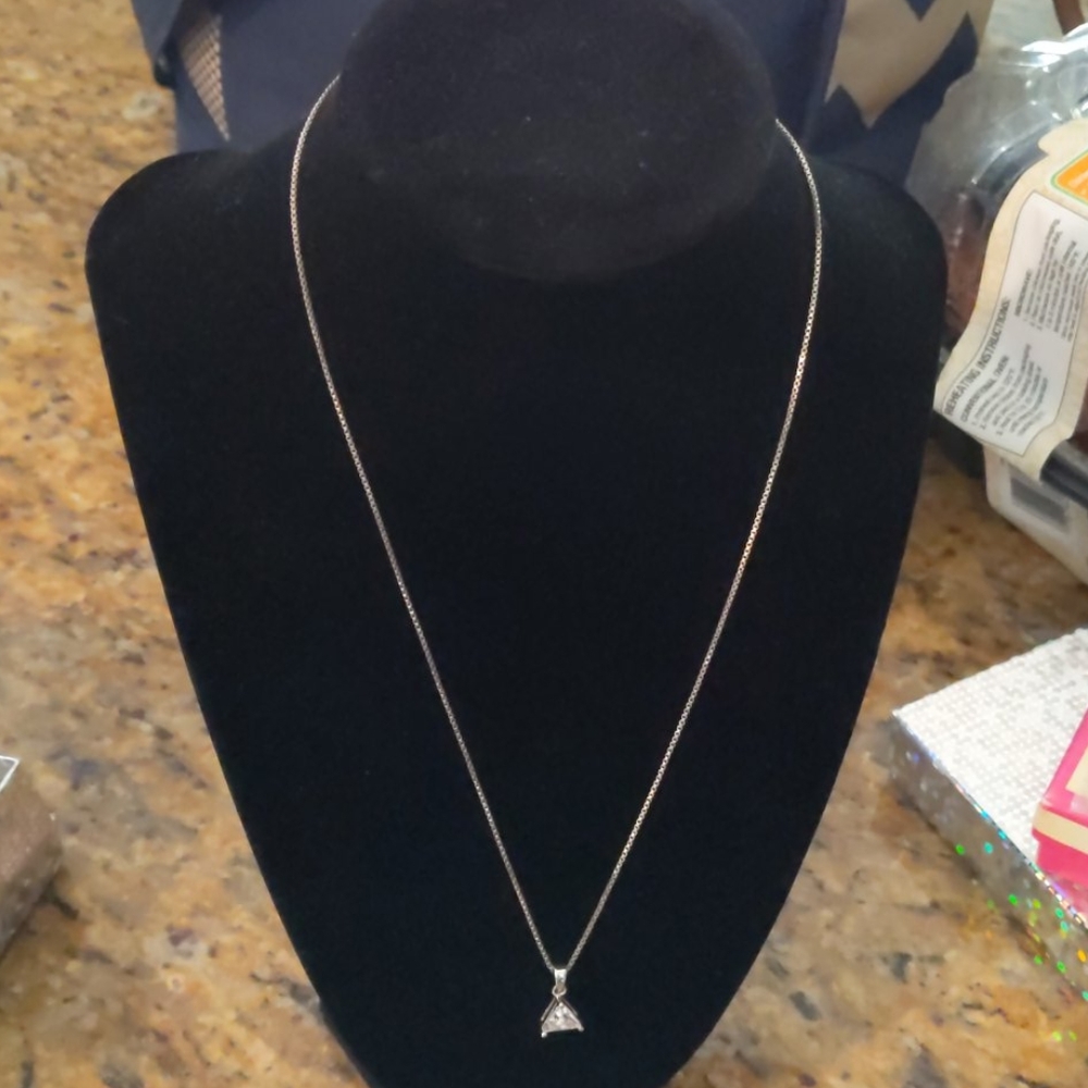NWOT Silver medal cubic zirconia stone